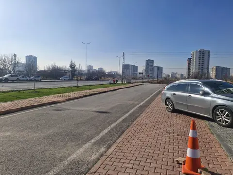 https://cdn.ilanlar.com/images/l1/l2/{width}/{height}/30007239_1767773981992196038.jpg