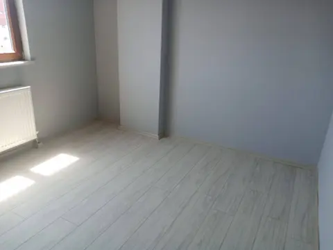 https://cdn.ilanlar.com/images/l1/l2/{width}/{height}/30011964_1780856142245761231.jpg