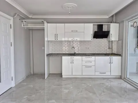 Sakarya Adapazarı Güneşler Merkez Mahallesi 5+1 150 m² satılık daire - Fotoğraf 2