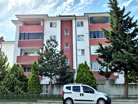 Sakarya Adapazarı 15 Temmuz Camili Mahallesi 3+1 135 m² kiralık daire - Fotoğraf 1