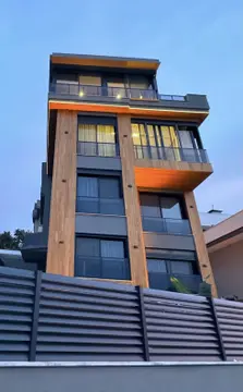 İzmir Narlıdere Çamtepe Mahallesi 5+1 425 m² satılık villa - Fotoğraf 1