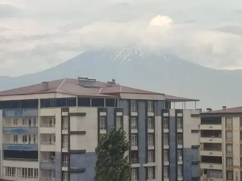 Ağrı Doğubayazıt Ahmedihani Mahallesi 3+1 150 m² satılık daire - Fotoğraf 3