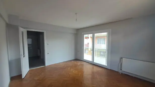 İzmir Tire Yeni Mahallesi 3+1 130 m² satılık daire - Fotoğraf 1