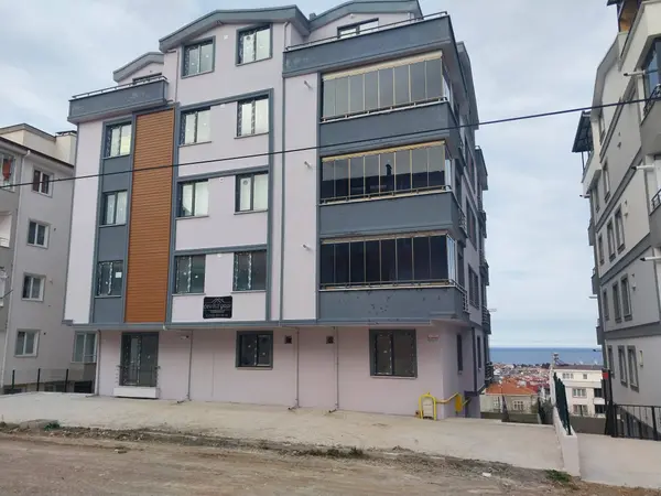 Sinop Gerze Cumhuriyet Mahallesi 2+1 85 m² satılık daire - Fotoğraf 1