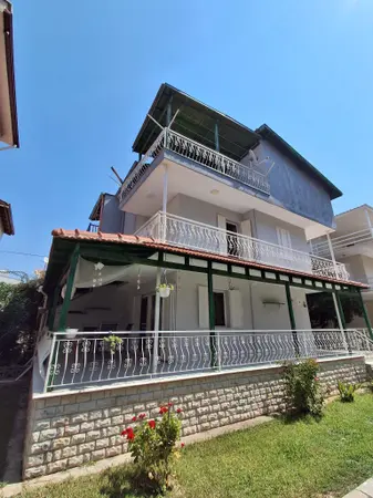 Aydın Kuşadası Davutlar Mahallesi 145 m² satılık - Fotoğraf 1