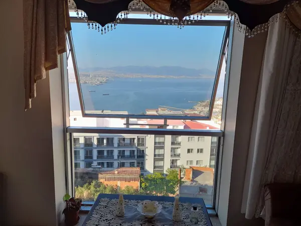İzmir Bayraklı Cengizhan Mahallesi 115 m² satılık - Fotoğraf 1