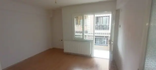 İzmir Buca Hürriyet Mahallesi 90 m² kiralık - Fotoğraf 1