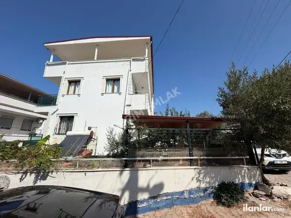 İzmir Seferihisar Mersin Alanı Mahallesi 2+1 160 m² satılık daire - Fotoğraf 1