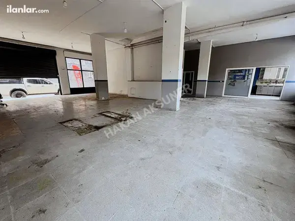 İzmir Bornova Yeşilova Mahallesi 240 m² kiralık - Fotoğraf 1