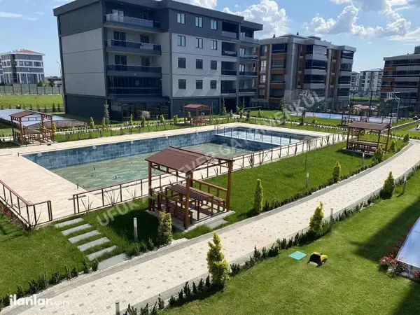 Tekirdağ Çerkezköy Cumhuriyet Mahallesi 145 m² satılık - Fotoğraf 1