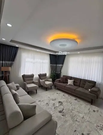 İstanbul Güngören Merkez Mahallesi 3+1 120 m² kiralık ara Kat - Fotoğraf 1