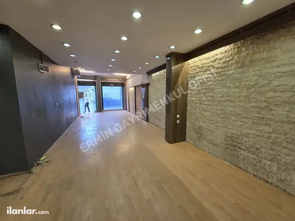 İzmir Balçova Onur Mahallesi 78 m² kiralık dükkan & Mağaza - Fotoğraf 1