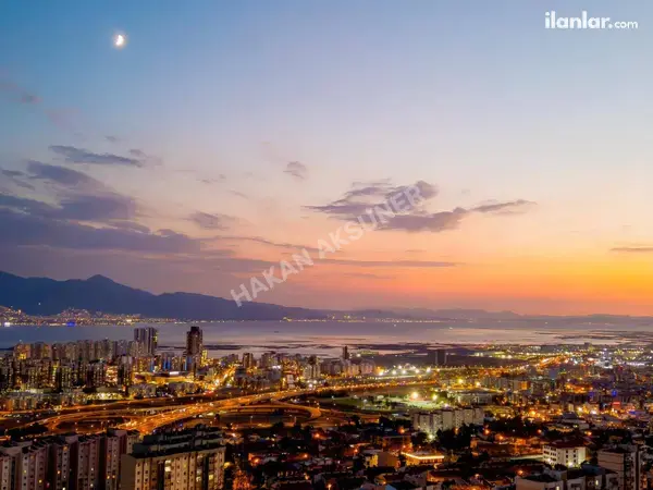 İzmir Karşıyaka Mustafa Kemal Mahallesi 150 m² satılık - Fotoğraf 1