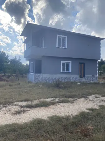 Mersin Erdemli Güzeloluk Mahallesi 150 m² satılık - Fotoğraf 1