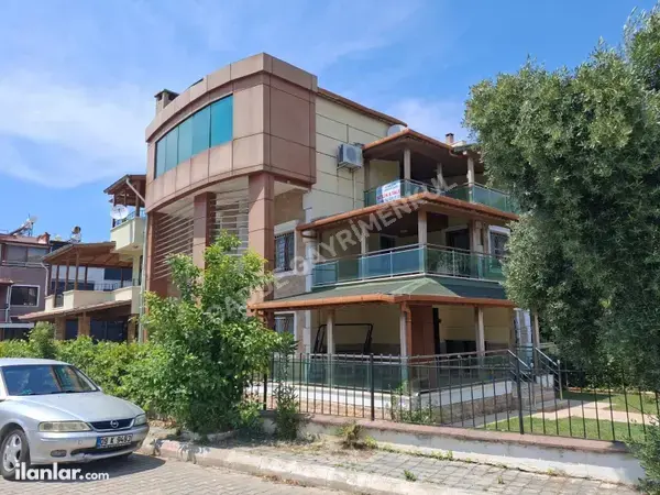 Aydın Kuşadası Davutlar Mahallesi 225 m² satılık - Fotoğraf 1