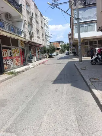 İzmir Bornova Mevlana Mahallesi 130 m² kiralık - Fotoğraf 1