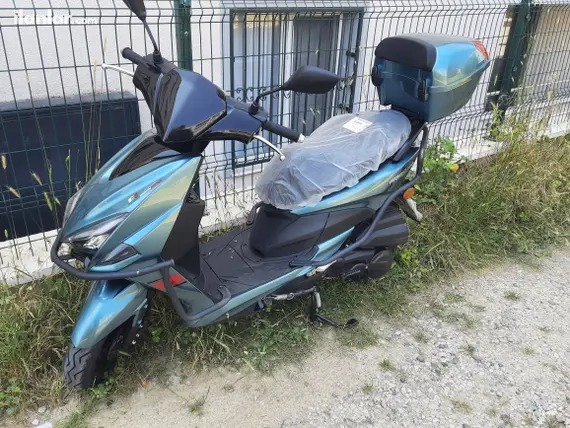 2023 Kuba Pesaro 125 X benzinli otomatik motosiklet - Fotoğraf 2