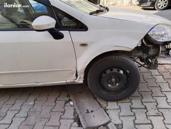2016 Otomobil Fiat Linea hasarlı Araçlar - Fotoğraf 3