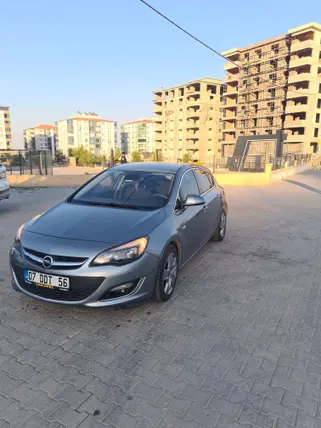 2012 Opel Astra 1.6 benzin & LPG manuel otomobil - Fotoğraf 3