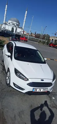 2014 Ford Focus 1.6 TDCi dizel manuel otomobil - Fotoğraf 2