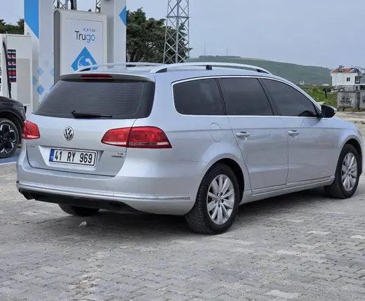 2012 Volkswagen Passat Variant 1.4 TSi BlueMotion benzinli manuel otomobil - Fotoğraf 2