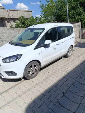 2023 Ford Tourneo Courier 1.5 EcoBlue dizel manuel minivan & Panelvan - Fotoğraf 3