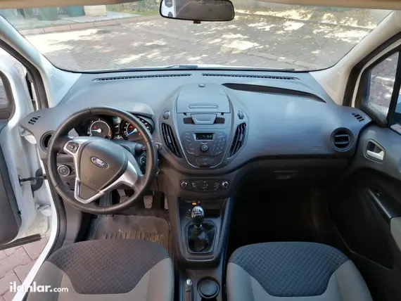 2022 Ford Tourneo Courier 1.5 TDCi dizel manuel minivan & Panelvan - Fotoğraf 2