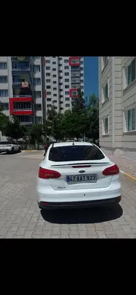 2014 Ford Focus 1.6 Ti-VCT benzinli yarı Otomatik otomobil - Fotoğraf 3
