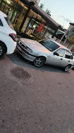 1994 Opel Vectra 1.8 diğer manuel otomobil - Fotoğraf 3