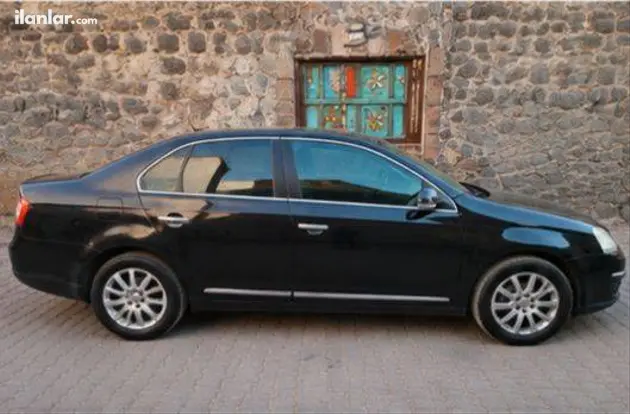 2006 Volkswagen Jetta 1.6 benzinli manuel otomobil - Fotoğraf 2