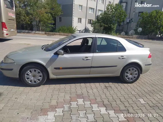 2005 Renault Laguna 1.6 benzinli manuel otomobil - Fotoğraf 3