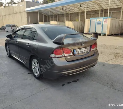 2011 Honda Civic 1.6 i-VTEC benzinli yarı Otomatik otomobil - Fotoğraf 3