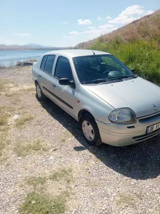2001 Renault Clio 1.4 benzinli manuel otomobil - Fotoğraf 2