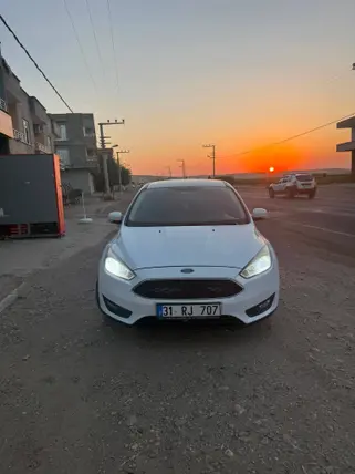2016 Ford Focus 1.0 GTDi benzinli otomatik otomobil - Fotoğraf 3