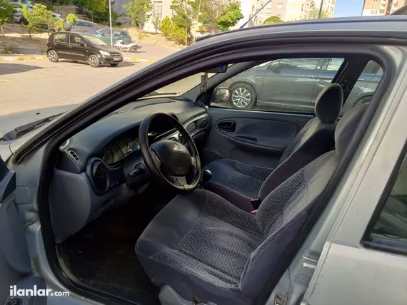 2001 Renault Megane 1.6 benzinli manuel otomobil - Fotoğraf 3