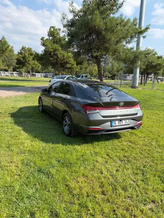 2021 Hyundai Elantra 1.6 MPI benzinli otomatik otomobil - Fotoğraf 3