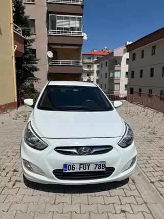 2014 Hyundai Accent Blue 1.6 CRDI dizel otomatik otomobil - Fotoğraf 2
