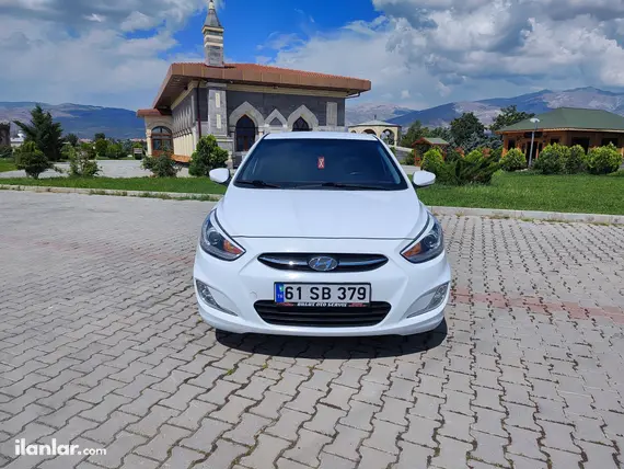 2015 Hyundai Accent Blue 1.6 CRDI dizel manuel otomobil - Fotoğraf 2