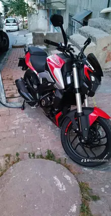 2023 Bajaj Dominar 250 D benzinli manuel motosiklet - Fotoğraf 3