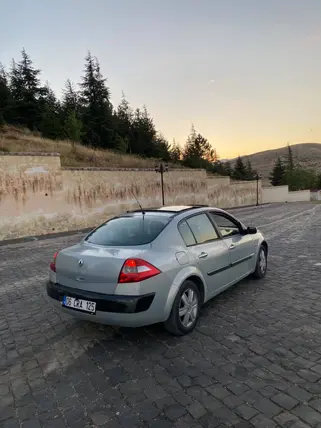 2004 Renault Megane 1.6 benzin & LPG manuel otomobil - Fotoğraf 2