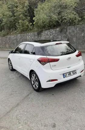 2015 Hyundai i20 1.4 CRDi dizel manuel otomobil - Fotoğraf 3