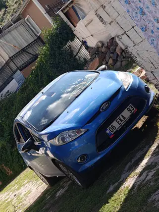 2010 Ford Fiesta 1.4 TDCi dizel düz otomobil - Fotoğraf 3