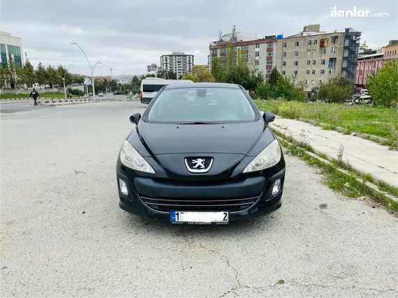 2010 Peugeot 308 1.6 HDi dizel yarı Otomatik otomobil - Fotoğraf 2