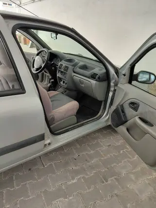 2004 Renault Clio 1.5 dCi dizel manuel otomobil - Fotoğraf 2