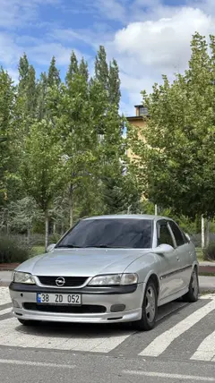 1998 Opel Vectra 2.0 benzinli manuel otomobil - Fotoğraf 3