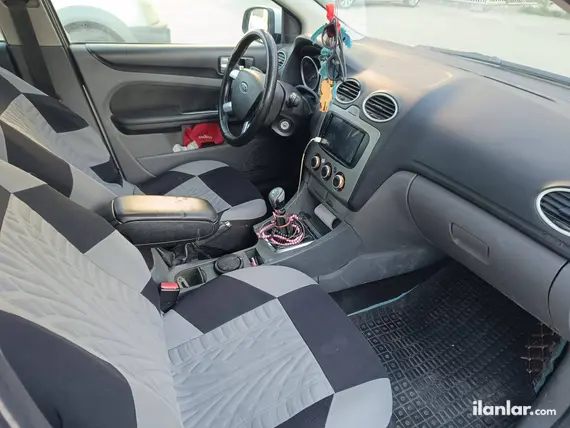2011 Ford Focus 1.6 TDCi dizel manuel otomobil - Fotoğraf 2