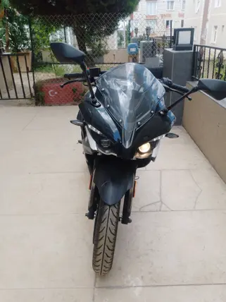 2023 Bajaj Pulsar 200 RS benzinli manuel motosiklet - Fotoğraf 2