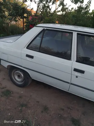 1992 Renault R 9 1.4 benzinli manuel otomobil - Fotoğraf 3