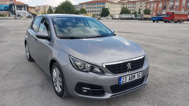 2020 Peugeot 308 1.2 PureTech benzinli otomatik otomobil - Fotoğraf 2