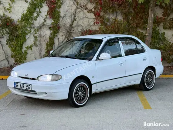 1997 Hyundai Accent 1.3 benzinli manuel otomobil - Fotoğraf 2